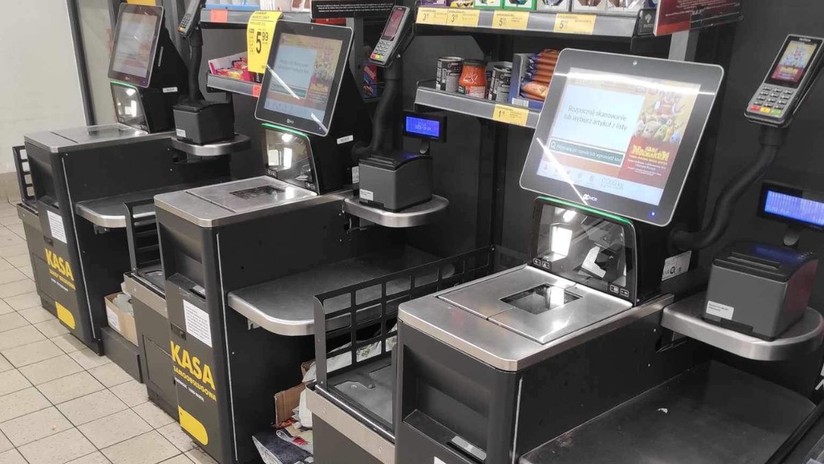 Biedronka ukryła kilka funkcji w kasach samoobsługowych.