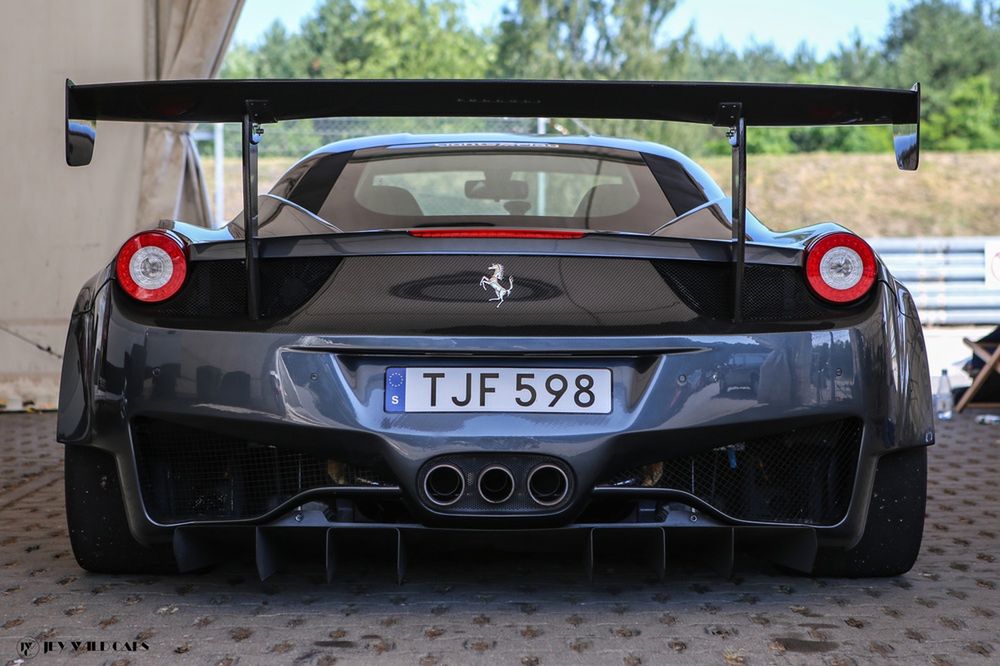 Jey Wild fotografuje supersamochody na ulicach Wrocławia, Londynu i Paryża 18