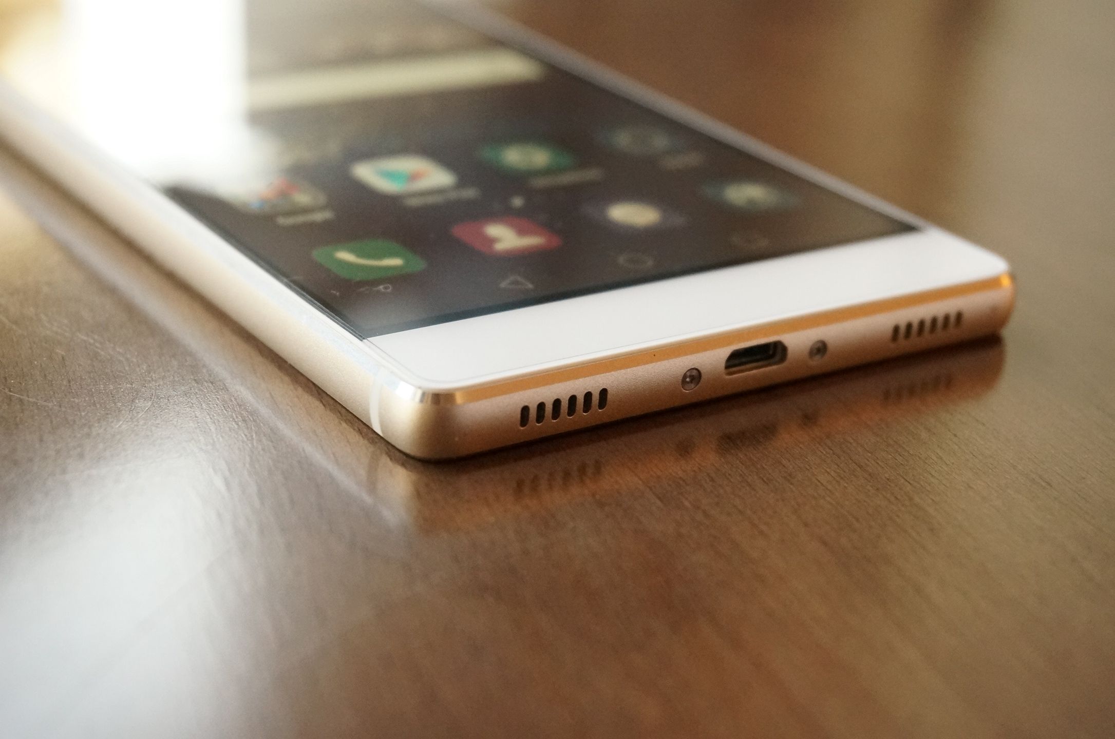 Huawei P8 oraz 6,8-calowy P8max oficjalnie 38
