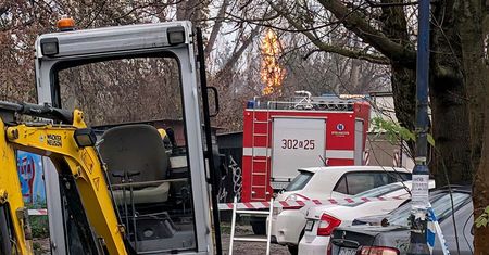 20-metrowy słup ognia nad Krakowem. Policja bada sprawę