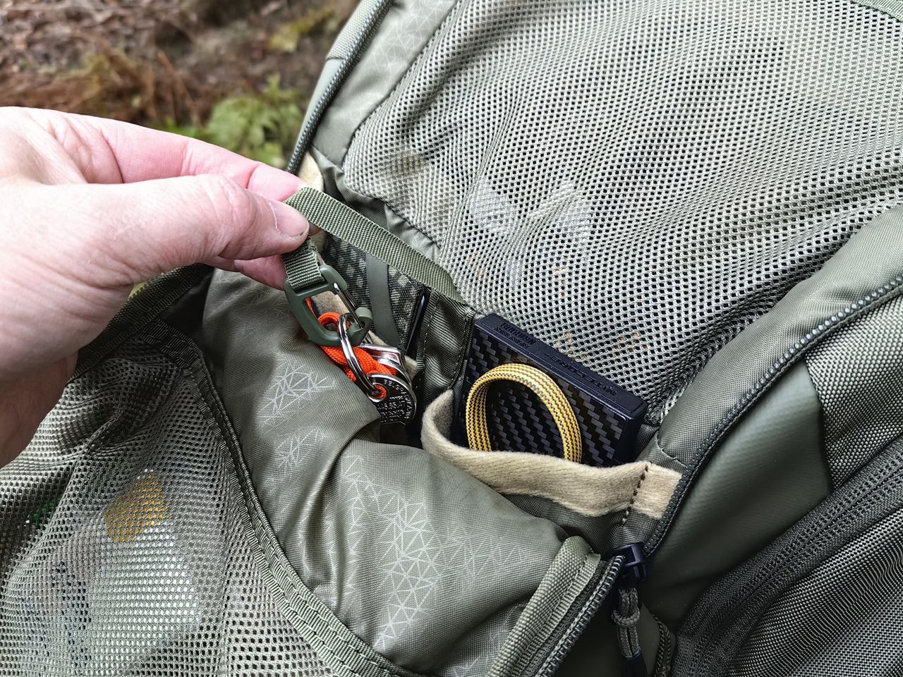 Thule Chasm 26l - komora z organizerem