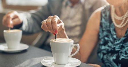 Kawa a zdrowie kości. Ważne odkrycie dla kobiet 65+