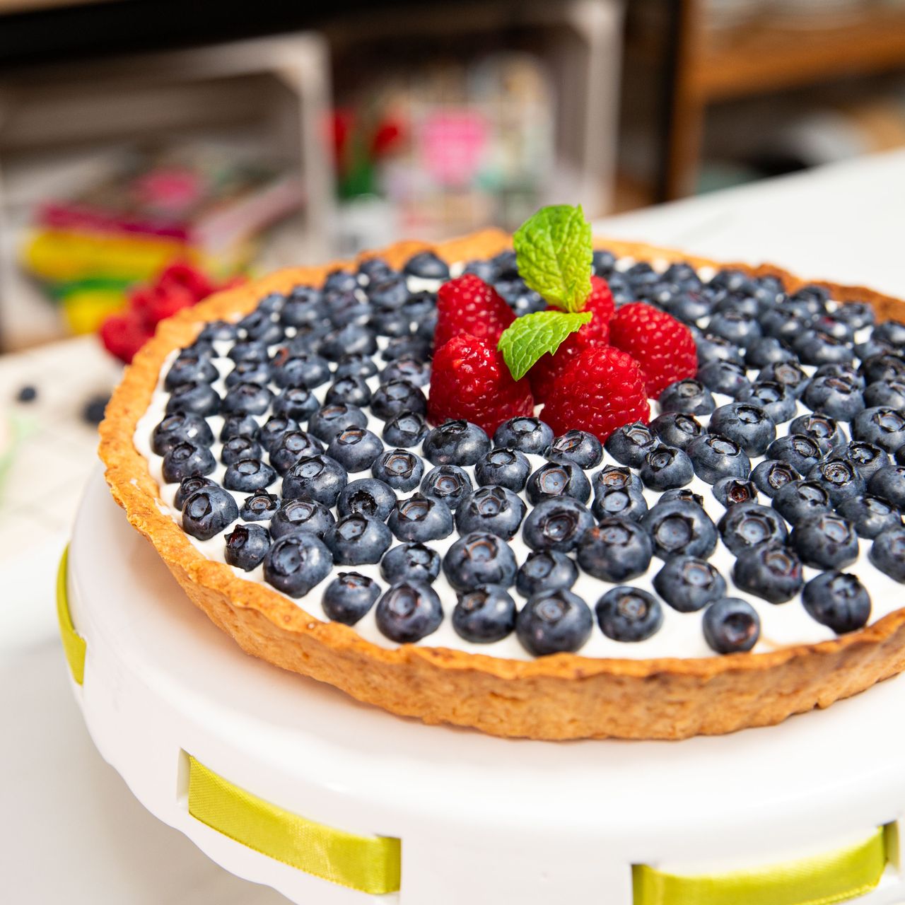 Mascarpone and fruit tart