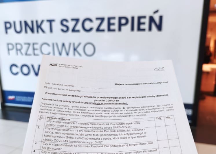 Bezpłatny urlop za brak szczepienia? "Rozstrzygnie to Trybunał Konstytucyjny"