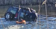 Guzowatka: Pijany szalał terenówką po polach. Wpadł do stawu