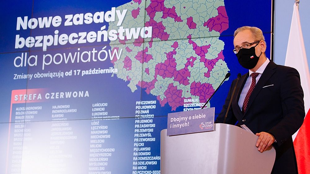 Adam Niedzielski ma jeszcze kilka możłiwości dot. obostrzeń