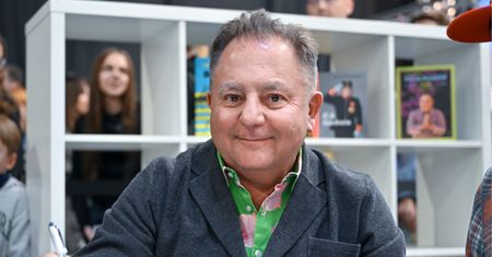 "Fiu, fiu, fiu". Robert Makłowicz wydał nową książkę. Odsłania nieznane fakty ze swojego życia