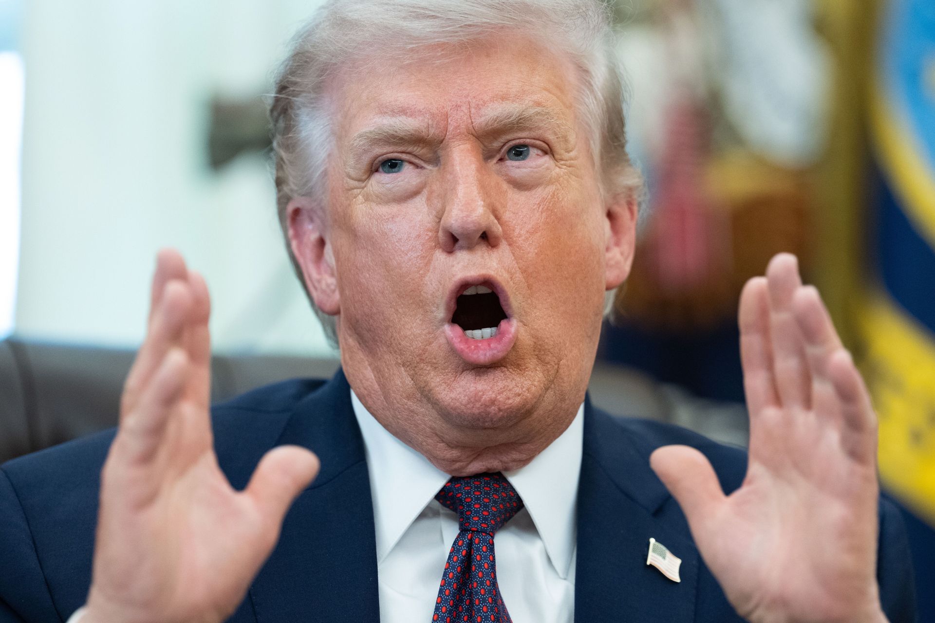 Zwrot w sprawie Iranu? "Będziemy uderzać, aż pogrąży się w niebycie"