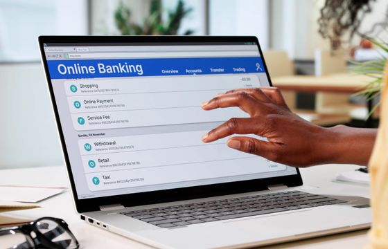 Na co zwrócić uwagę porównując konta bankowe? Praktyczny poradnik