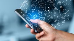 Nadużywasz smartfona? Przeczytaj, czym to grozi