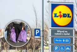 Stoją z torbami pod butelkomatem. Oblegają maszynę na Mokotowie
