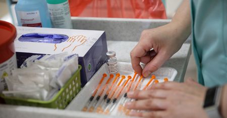 Szczepienia przeciw COVID-19. Ruszyła rejestracja dla kolejnych osób