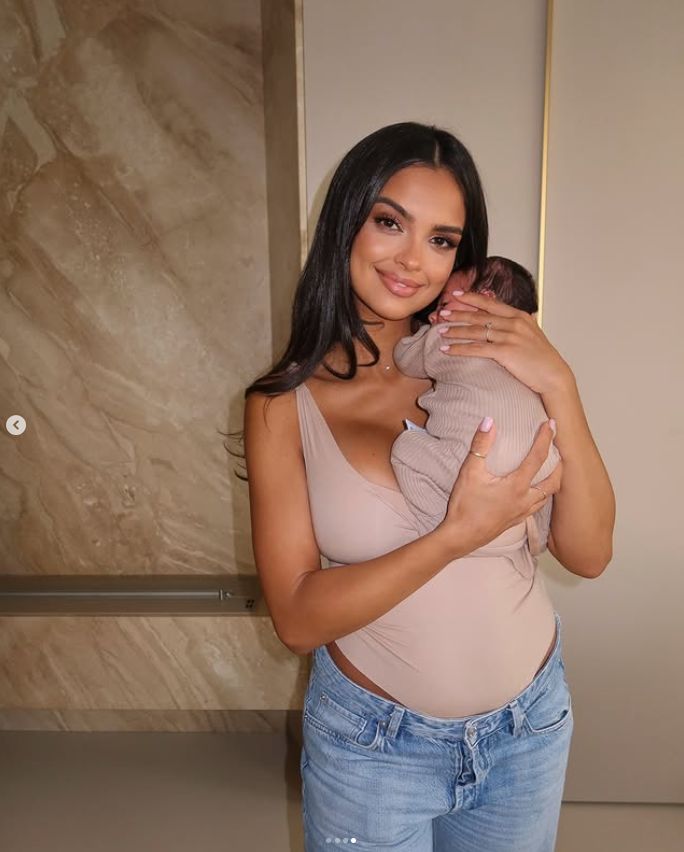 Klaudia El Dursi z córką