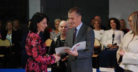 Prezydent Włocławka nagrodził nauczycieli i pracowników szkół – zobacz zdjęcia!