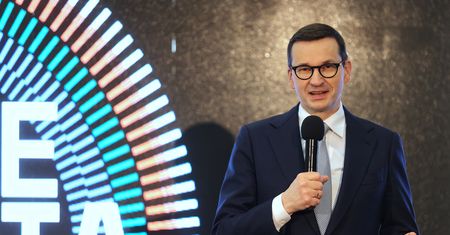 100 zł dla każdego gospodarstwa domowego. Rząd ma noworoczny prezent