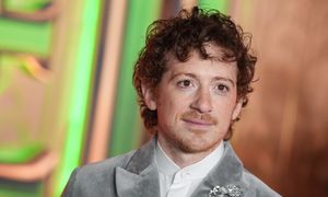 Plotka o gwieździe "Wicked". Zagrał w filmie dla dorosłych?