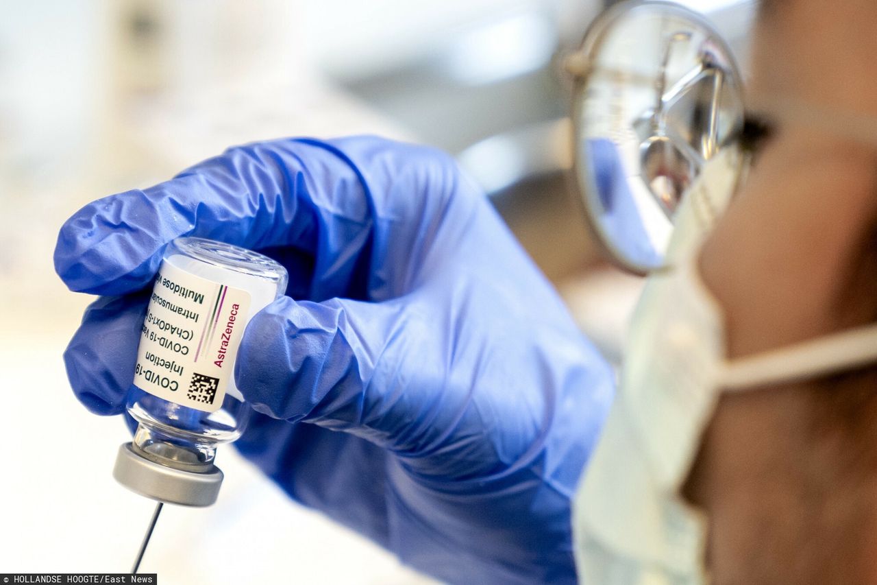 AstraZeneca zmniejsza dostawy do Polski. Co z harmonogramem szczepień?