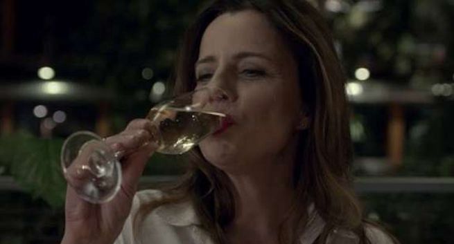 Pijana prokurator kompromituje się w mediach. 4 stycznia premiera filmu "Zabawa zabawa"