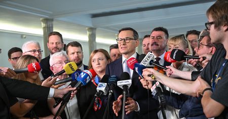 Nowy "klub milionerów" przy Morawieckim? Trzech polityków z majątkiem ponad 150 mln zł