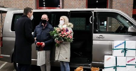 Mateusz Morawiecki odwiedził rodziców pięcioraczków