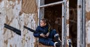 Wojna w Ukrainie. Symbol oporu przeciw Rosji to ta dziewczynka ze strzelbą