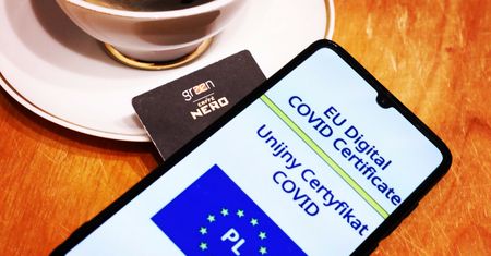 Ustawa o weryfikacji covidowej powstaje w bólach. Utknęła w komisji