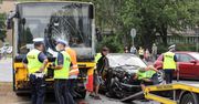 Warszawa. Zderzenie osobówki i autobusu Arrivy. Są ranni