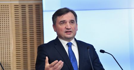 "Fakty" TVN zapytały Ziobrę o aferę nagłośnioną przez WP. Odpowiedź powala