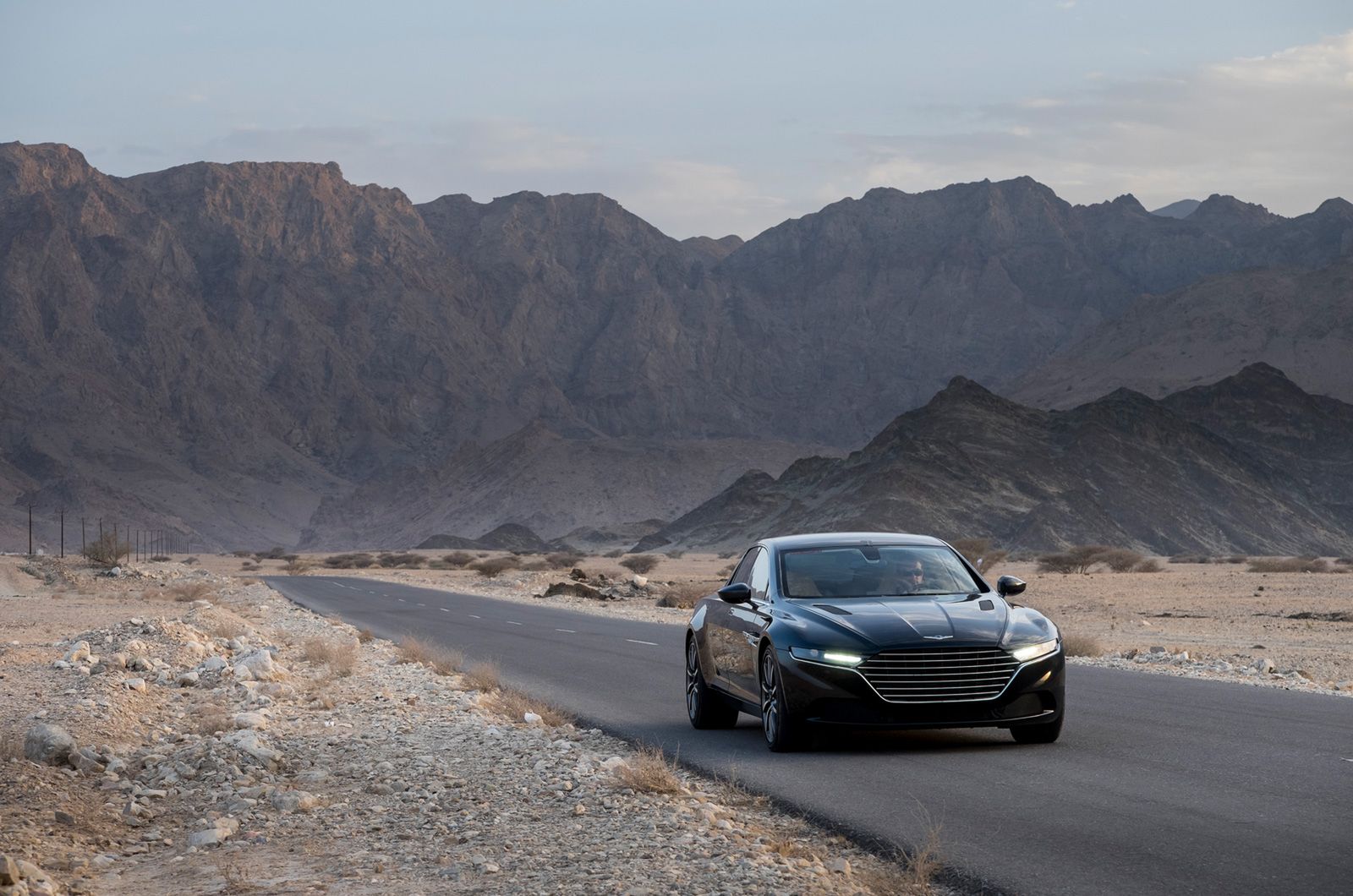Aston Martin Lagonda: zobacz go na nowych zdjęciach! 24