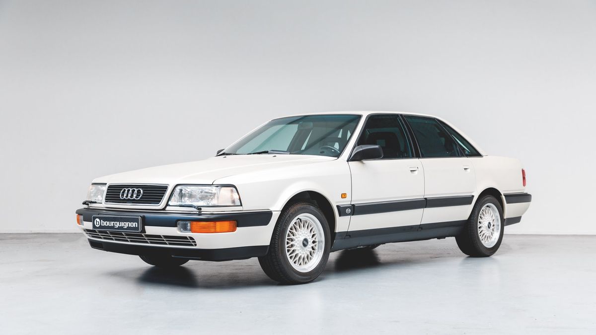 Mimo upływu lat Audi V8 nadal prezentuje się dostojnie.