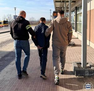 Kielce: 54-latek zatrzymany za fałszowanie monet i oszukiwanie automatów biletowych