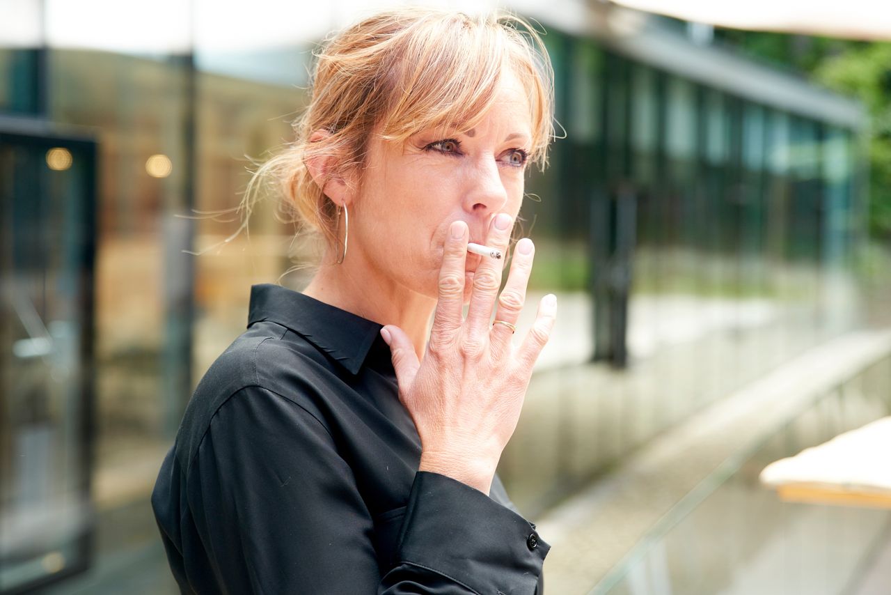 Oddech palacza - jak z nim walczyć?