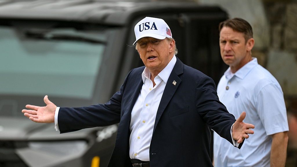 Amgen Irish Open 2026 - Day Four
Clare , Ireland - 13 September 2026; U.S. President Donald Trump reacts to media questions as he leaves the clubhouse during day four of the Amgen Irish Open Golf Championship 2026 at Trump International Golf Links in Doonbeg, Clare. (Photo By Brendan Moran/Sportsfile via Getty Images)
Brendan Moran
professional golf, an taoiseach micheál martin t.d.