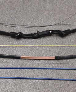 Rawicz. Strzelał z łuku do znajomego, bo ten "denerwował go od jakiegoś czasu"