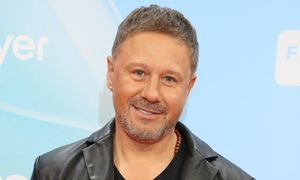 Andrzej Piaseczny rozpływa się nad UKOCHANYM w najnowszym wywiadzie: "Mój partner dał mi uśmiech szczęścia"