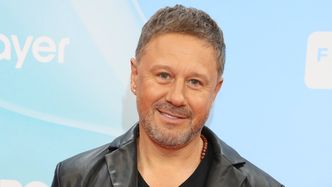 Andrzej Piaseczny rozpływa się nad UKOCHANYM w najnowszym wywiadzie: "Mój partner dał mi uśmiech szczęścia"