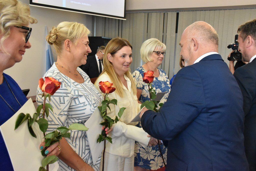 Koszalin: Narada dyrektorów oświaty. Pożegnania, mianowania i nagrody