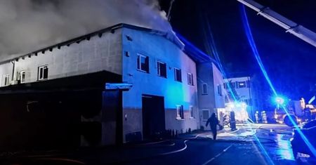 Wielki pożar lakierni. Trudna akcja strażaków