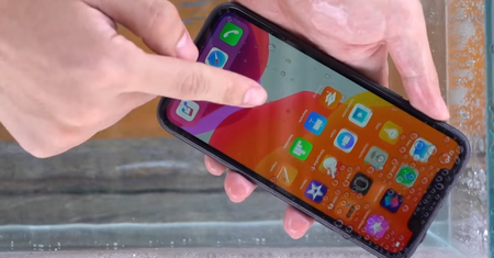 Apple zapłaci wielomilionową karę. Chodzi o wodoodporność iPhone'ów