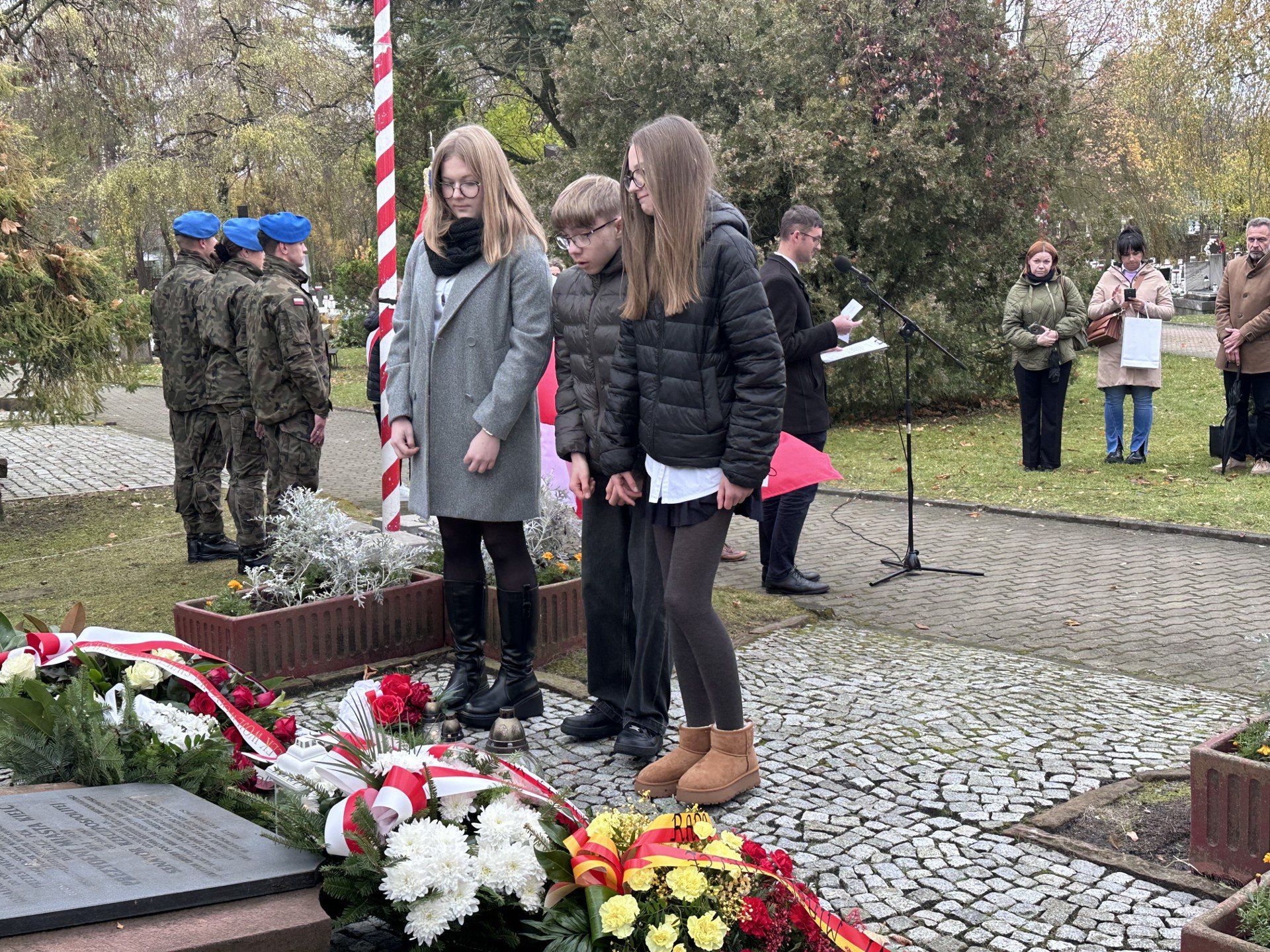 Uczniowie ze Szkoły Podstawowej numer 5 imienia Stefana Artwińskiego w Kielcach