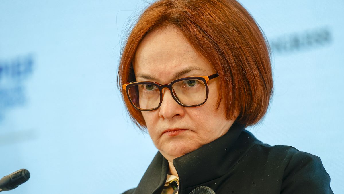 SAINT PETERSBURG, RUSSIA - JUNE 16: Russia's Central bank chief Elvira Nabiullina attends a session of the Saint Petersburg International Economic Forum (SPIEF) in Saint Petersburg on June 16, 2022. (Photo by Sefa Karacan/Anadolu Agency via Getty Images)