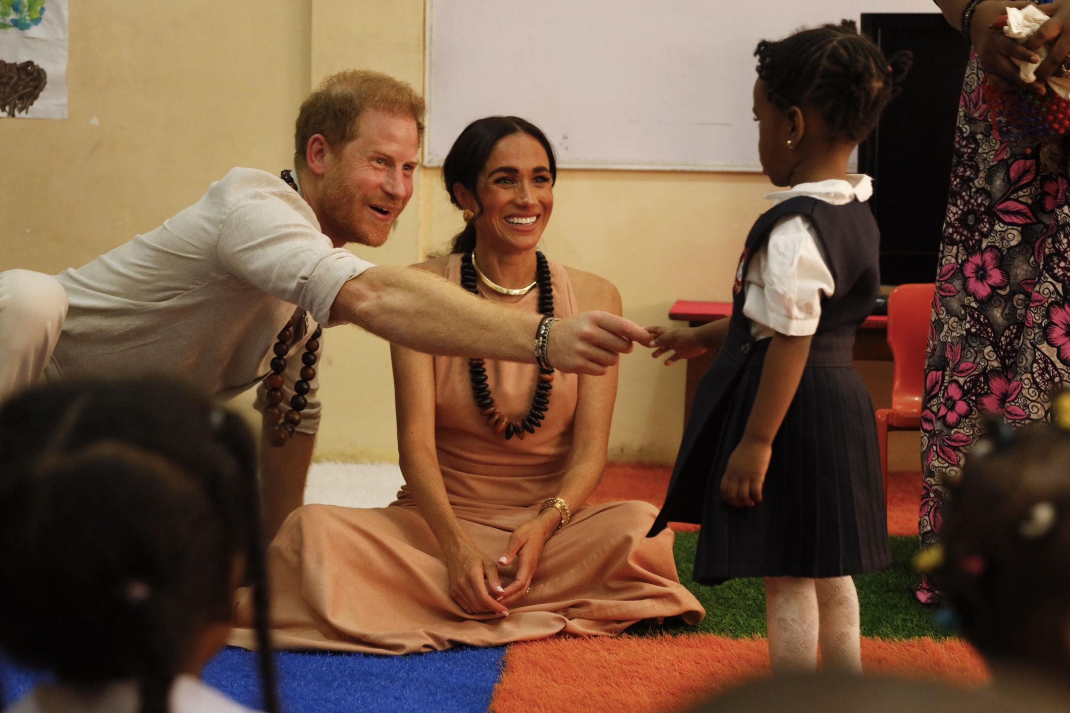 Meghan Markle i książę Harry w Nigerii