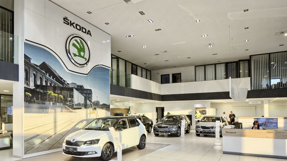 Chcecie kupić auto taniej niż w salonie? Szukaj ogłoszeń. Nie zawsze dotyczy to popularnych modeli.