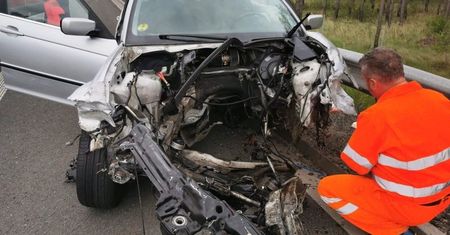 Skandaliczne zachowanie kierowcy bmw. Wypadek na S3 przeżył cudem