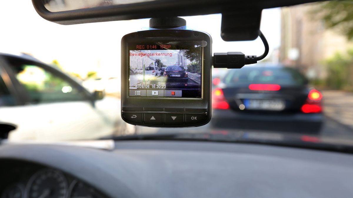 Moda na kamerki przywędrowała z Rosji. Dziś na naszych drogach prawdopodobnie są ich miliony