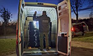 Ponad 920 tys. sztuk. Odkrycie w busie w trakcie kontroli drogowej