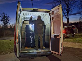 Ponad 920 tys. sztuk. Odkrycie w busie w trakcie kontroli drogowej