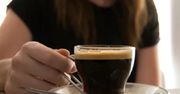 Kawa na czczo. Ekspertka ostrzega, kto powinien z niej zrezygnować