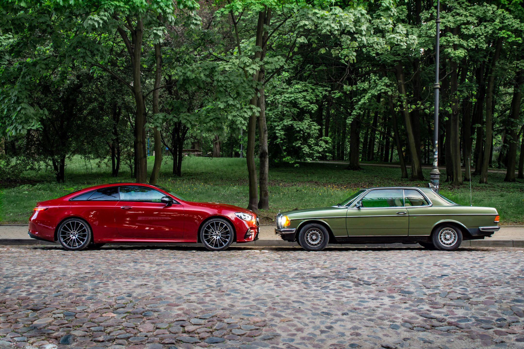 Mercedes 280 CE (C123) vs. E300 Coupe (C238)