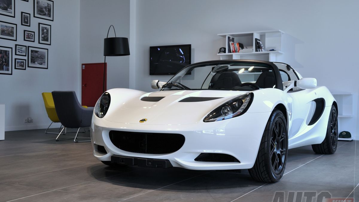 Salon Lotusa w Warszawie - Lotus Elise